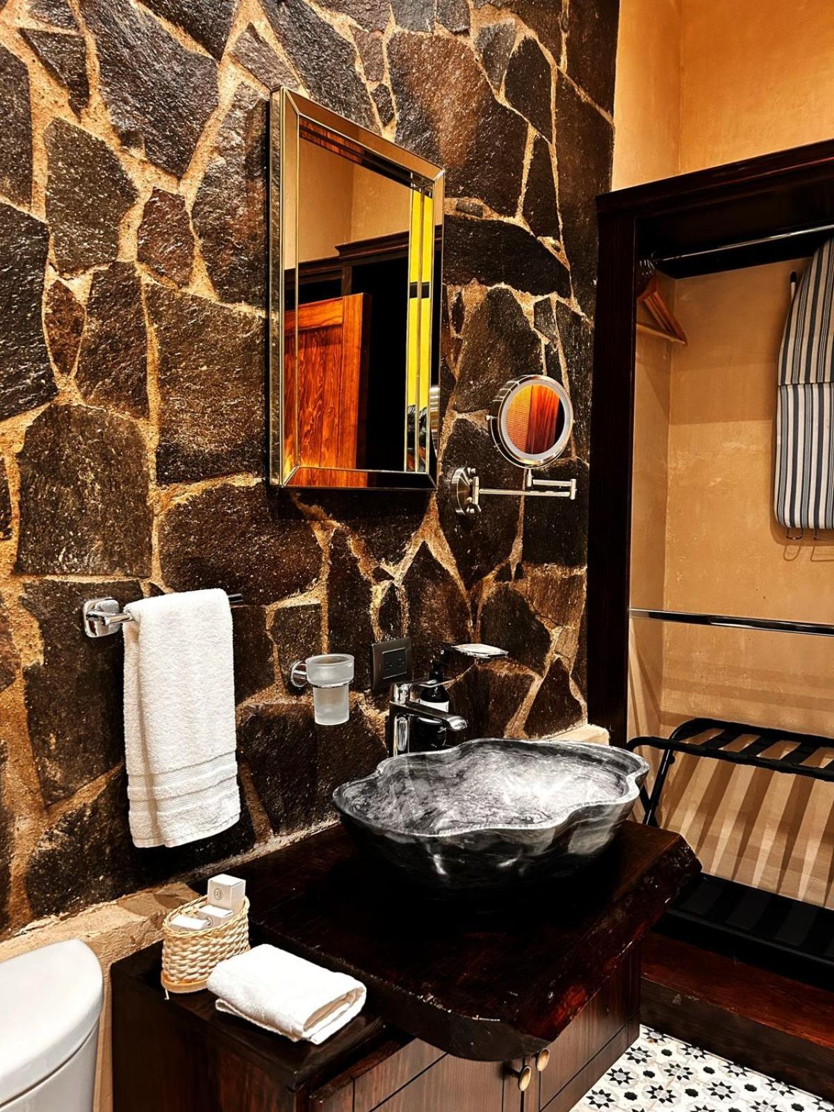 Bito'S Hotel Boutique Альенде Экстерьер фото