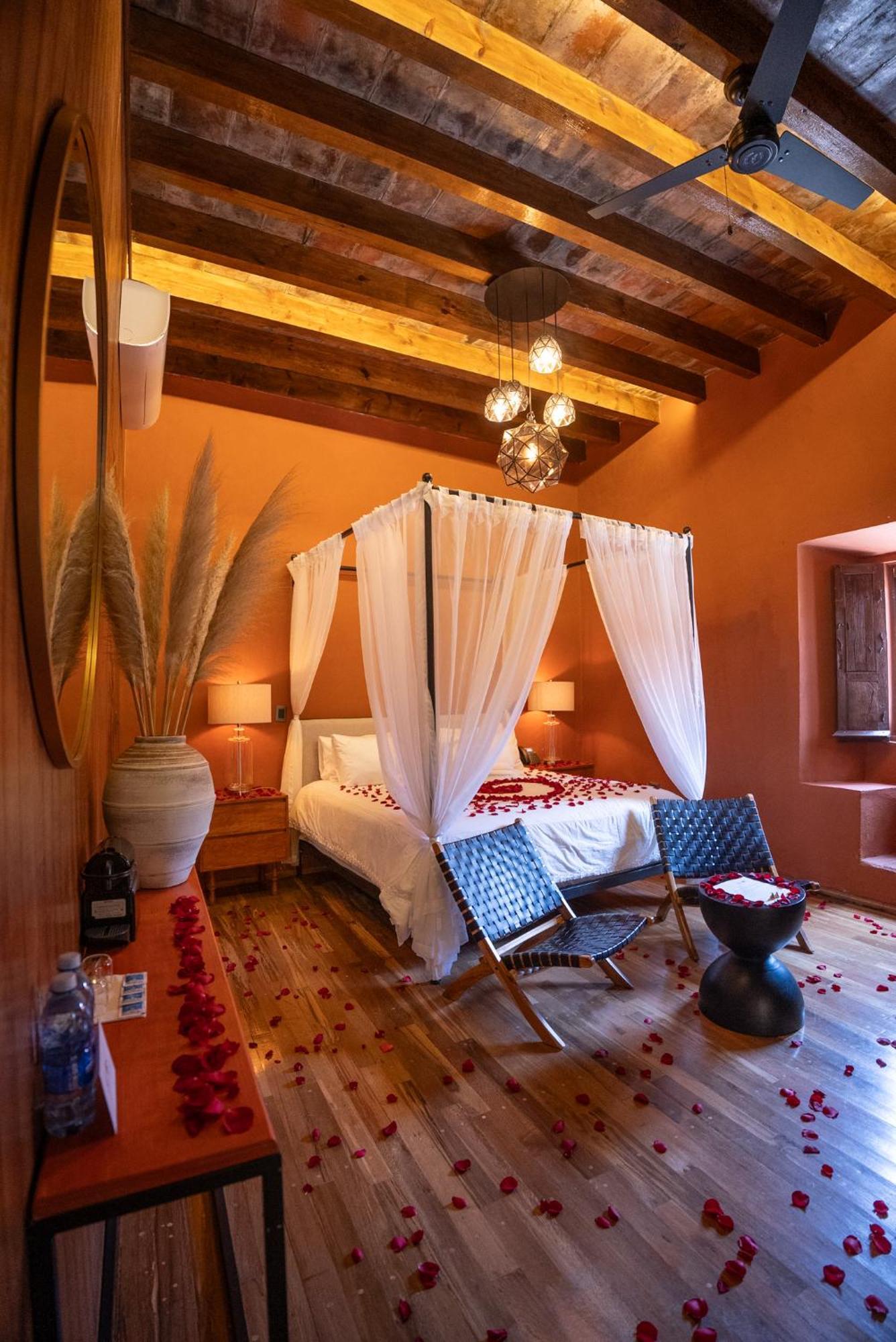 Bito'S Hotel Boutique Альенде Экстерьер фото