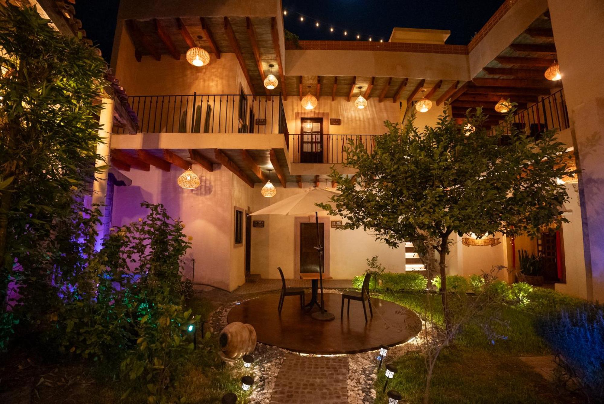 Bito'S Hotel Boutique Альенде Экстерьер фото